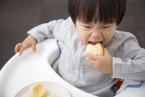 姓蔡男孩名字属蛇