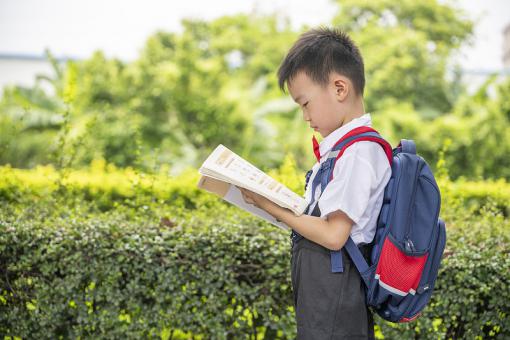姓牟名字时尚好听