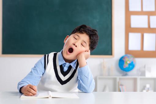 蛇年五行喜水男孩名字大全