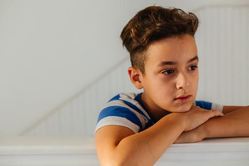 男孩名字缺水名字2025年