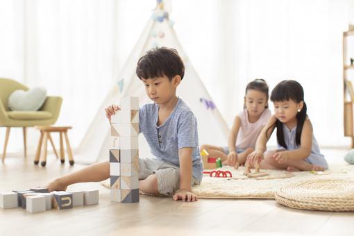 黄姓男孩名字取自诗词108个