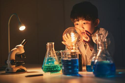姓冯男孩名字缺土名字蛇年