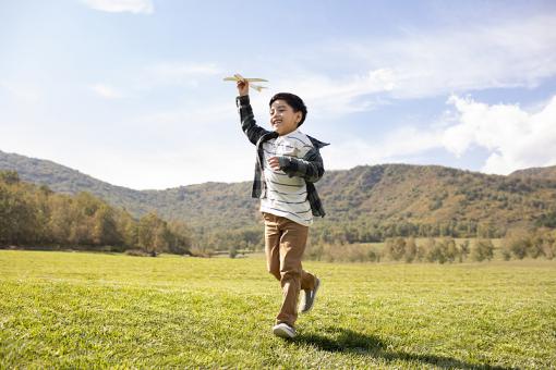 属小龙霸气点的男孩名字 属小龙霸气点的男孩名字