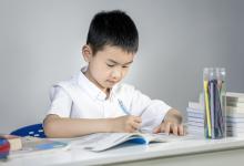 八月生的帅气的男孩名字-好运起名网