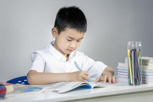 八月生的帅气的男孩名字