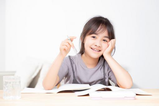 姓纪女宝宝名字盛气凌人有涵养