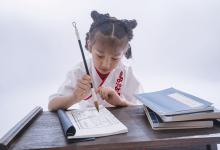 蛇年莫姓女孩名字缺金名字-好运起名网