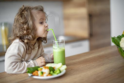 姓郝女孩五行喜水名字