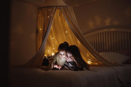 易学中女孩名字大全儒雅俊逸人称颂