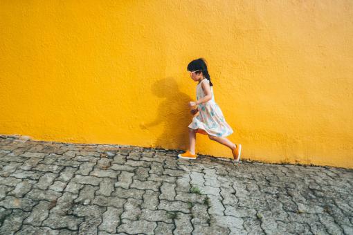 女孩名字姓严干净温柔