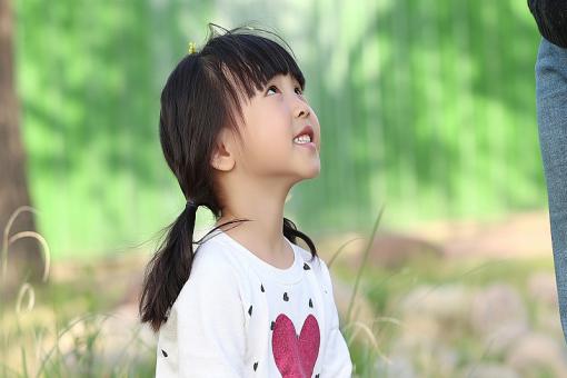 姓邓女孩名字寓意顺利好运